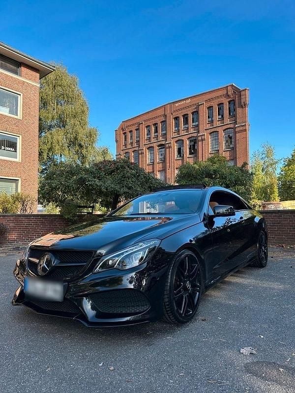 Gebraucht Mercedes E350 AMG 258 PS (189 kW) 2014 Schwarz Coupé
