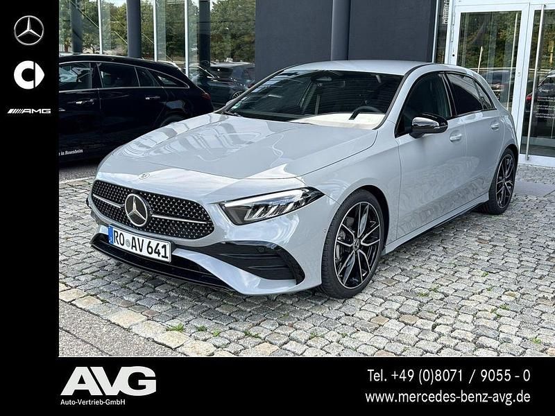 Alpingrau uni Gebraucht 2025 Mercedes A200 AMG Limousine | 36.800 € (Teuer) - Bild 1/4