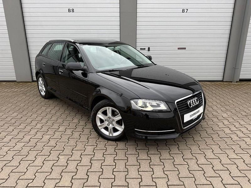 Gebraucht Audi A3 Ambiente 125 PS (91 kW) 2012 Schwarz Kleinwagen