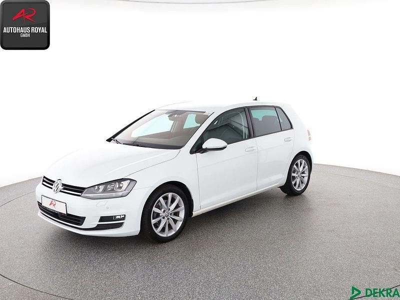 Weiß Gebraucht 2016 VW Golf VII Limousine | 12.870 € (Guter Preis) - Bild 1/4