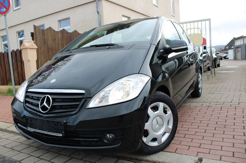 Gebraucht Mercedes A160 82 PS (60 kW) 2012 Schwarz Kleinwagen