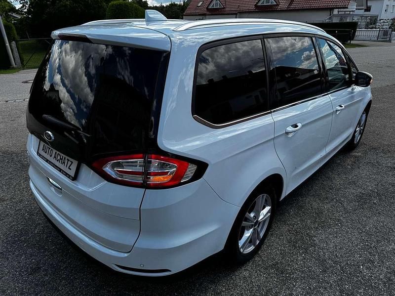 Gebraucht Ford Galaxy Titanium 165 PS (121 kW) 2020 Frostweiß Van / Kleinbus