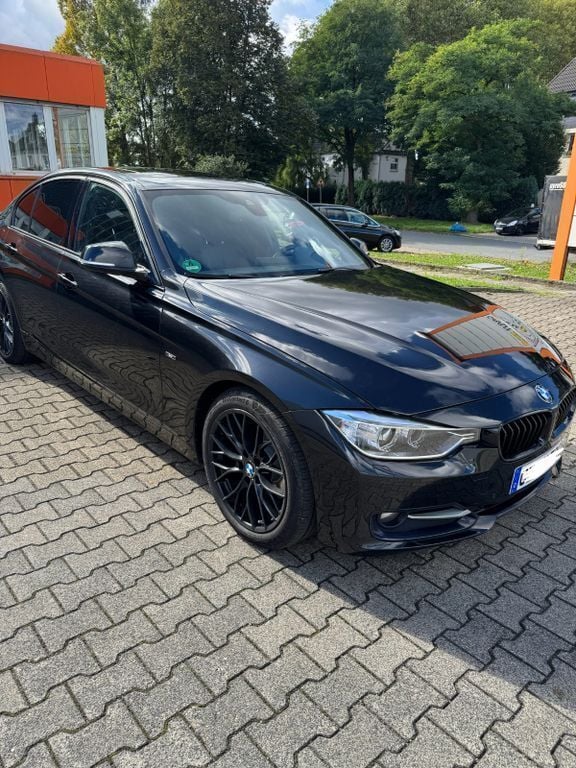 Schwarz Gebraucht 2012 BMW 320 M Performance Limousine | 9.999 € (Guter Preis) - Bild 1/4