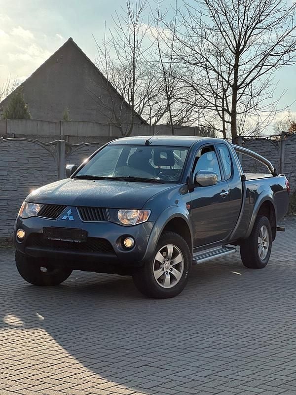 Gebraucht Mitsubishi L200 170 PS (125 kW) 2007 Braun Pickup