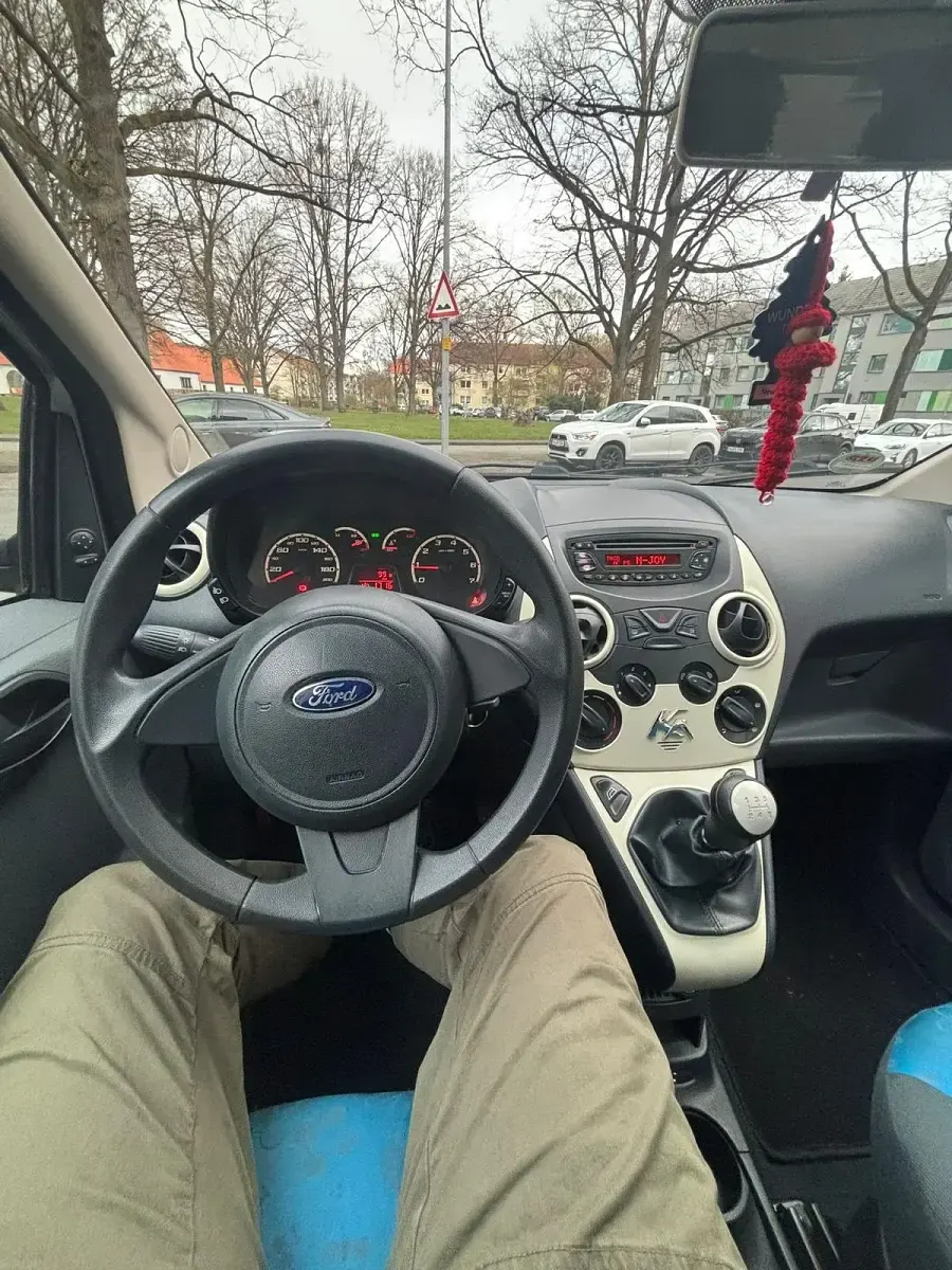 Używany Ford Ka 70 KM (51 kW) 2008 Srebrny Hatchback