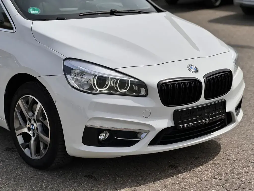 Gebraucht BMW 220 Luxury Line 190 PS (139 kW) 2018 Weiß Van / Kleinbus