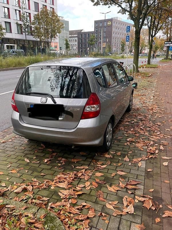 Silber Gebraucht 2007 Honda Jazz Kleinwagen | 2.900 € - Bild 1/4