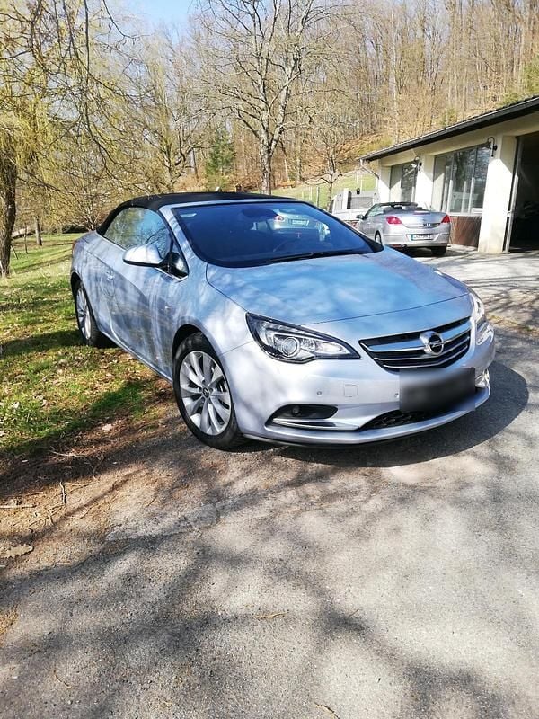 Gebraucht Opel Cascada 136 PS (100 kW) 2019 Silber Cabrio