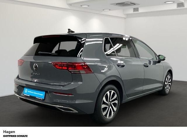 Gebraucht VW Golf VIII Active 150 PS (110 kW) 2023 Grau Limousine
