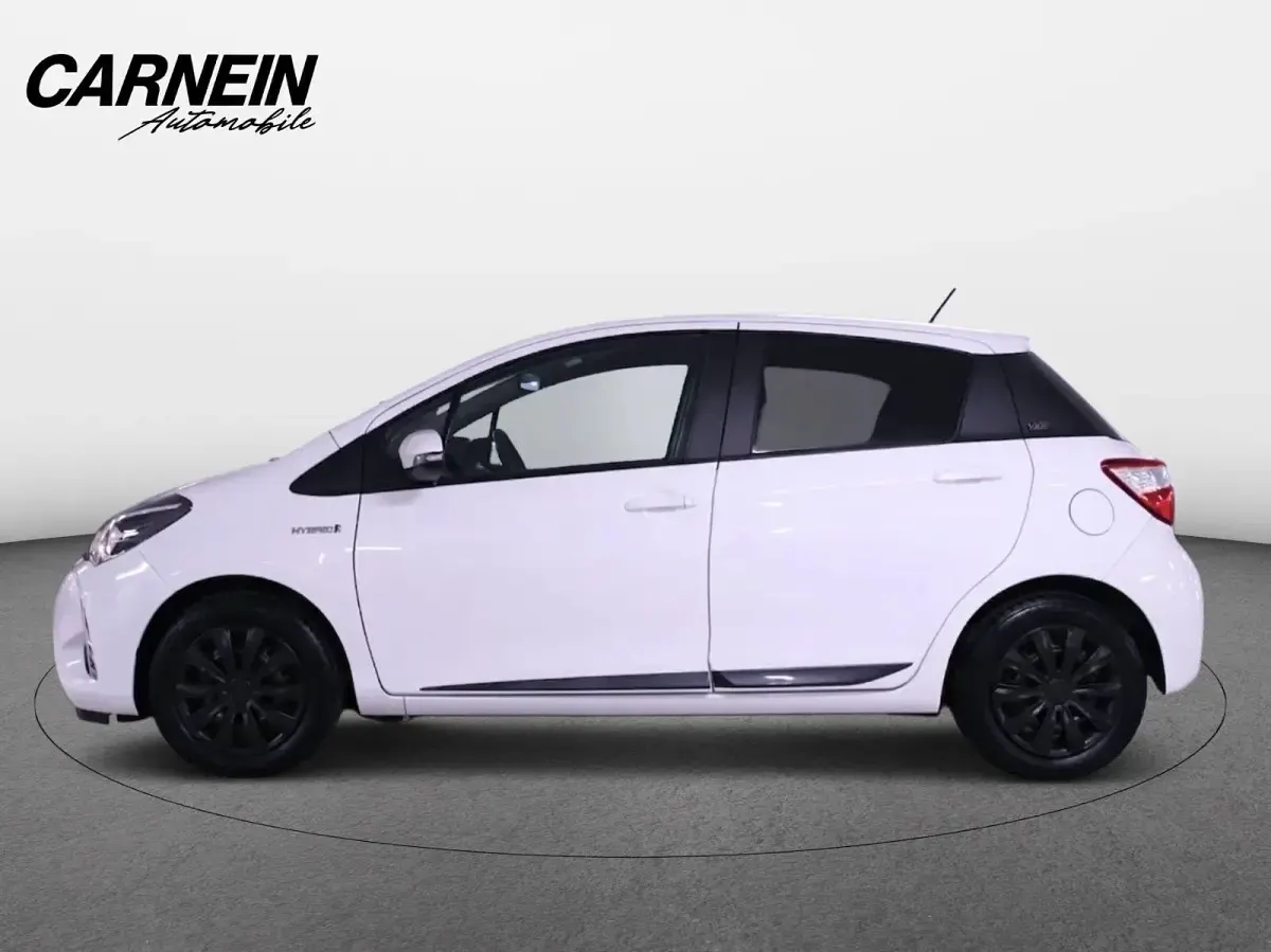 Gebraucht Toyota Yaris Hybrid 101 PS (74 kW) 2019 Weiß Limousine