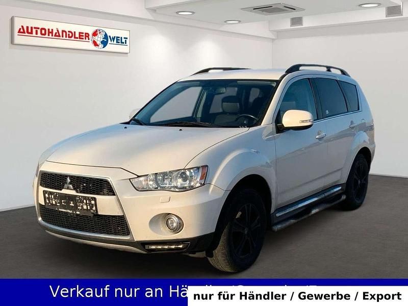 Weiß Gebraucht 2012 Mitsubishi Outlander SUV | 7.199 € (Guter Preis) - Bild 1/3