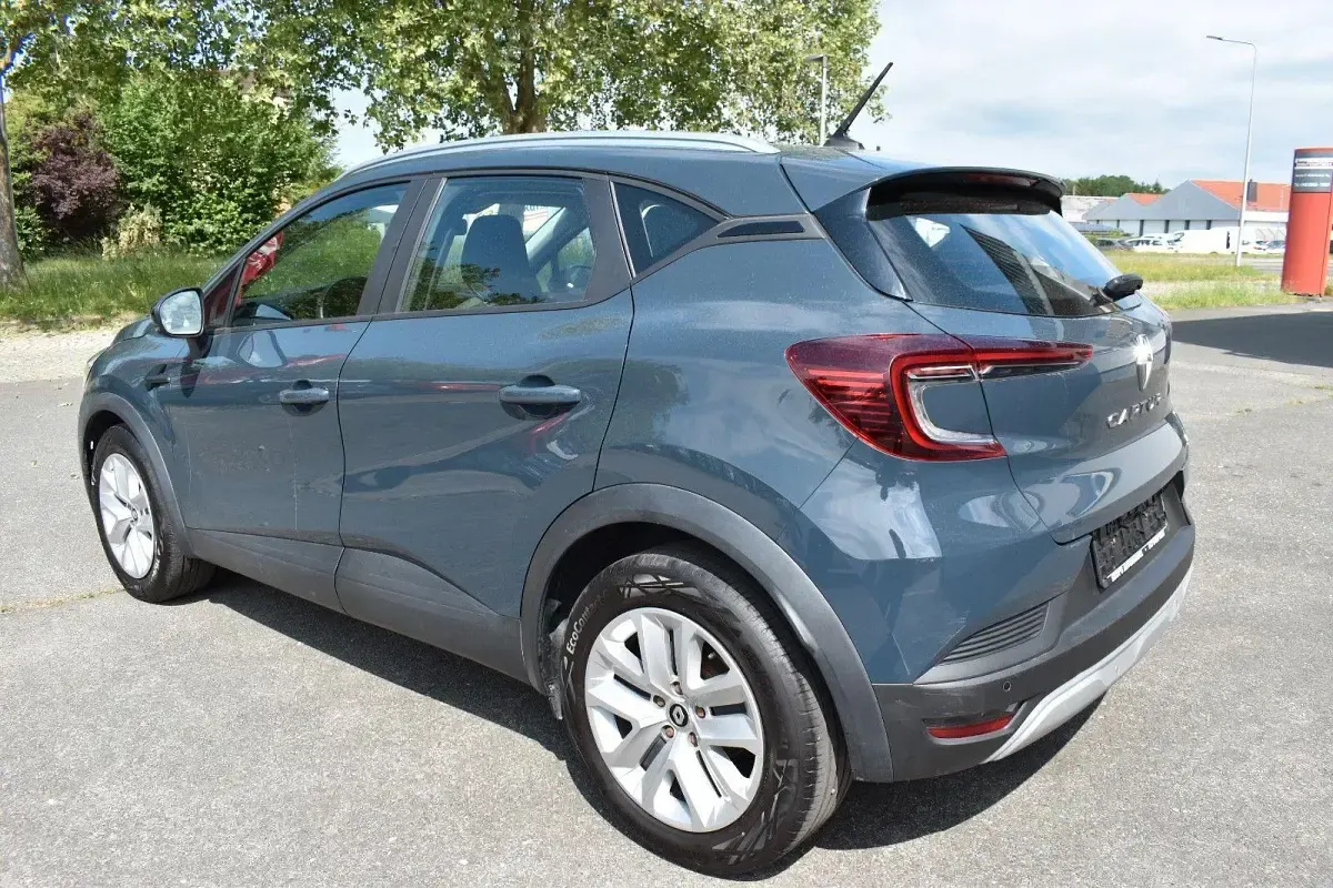 Gebraucht Renault Captur Zen 91 PS (66 kW) 2021 Blau SUV