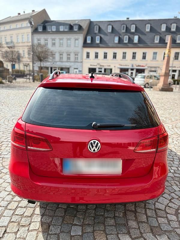 Gebraucht VW Passat 150 PS (110 kW) 2014 Rot Kombi