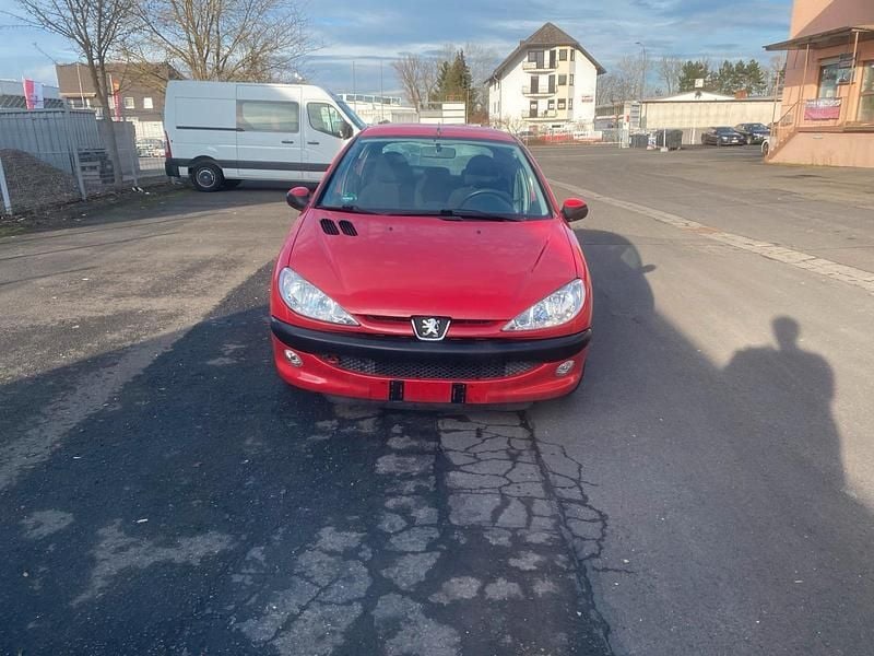 Rot Gebraucht 2005 Peugeot 206 Kleinwagen | 1.500 € (Fairer Preis) - Bild 1/4