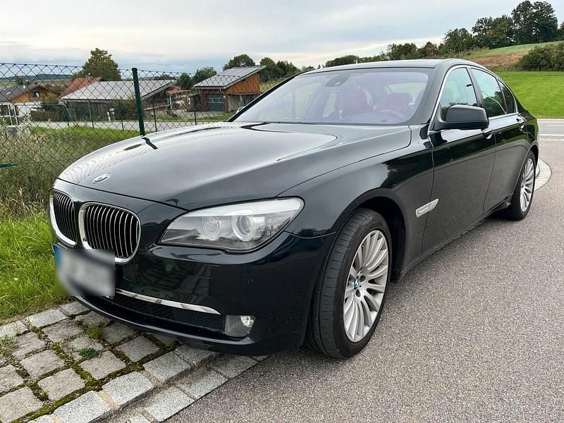 Schwarz Gebraucht 2012 BMW 730 Limousine | 11.850 € (Guter Preis) - Bild 1/4