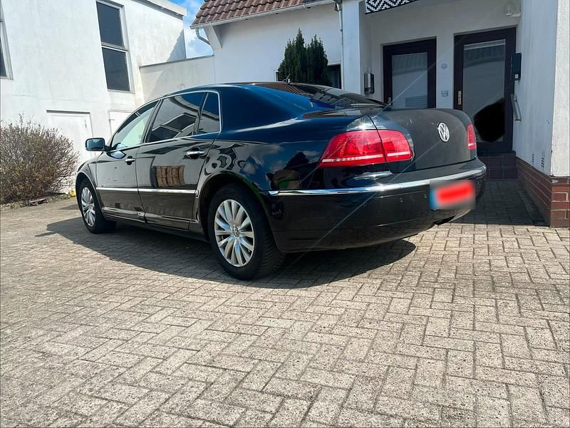 Second-hand VW Phaeton 239 CP (175 kW) 2011 Negru Berlinǎ