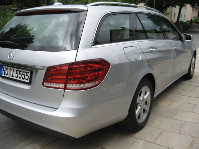 Gebraucht Mercedes E220 170 PS (125 kW) 2013 Silber metallic Kombi