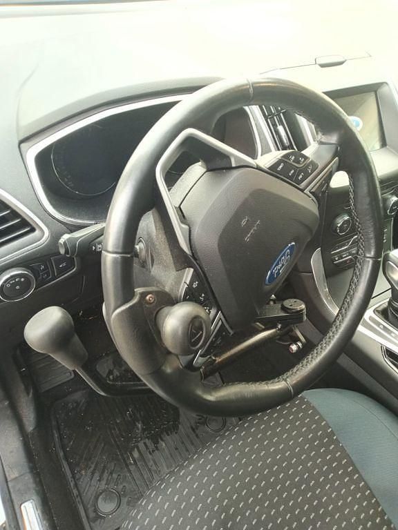 Weiß Gebraucht 2017 Ford S-MAX Titanium Van / Kleinbus | 14.500 € (Superpreis) - Bild 1/4