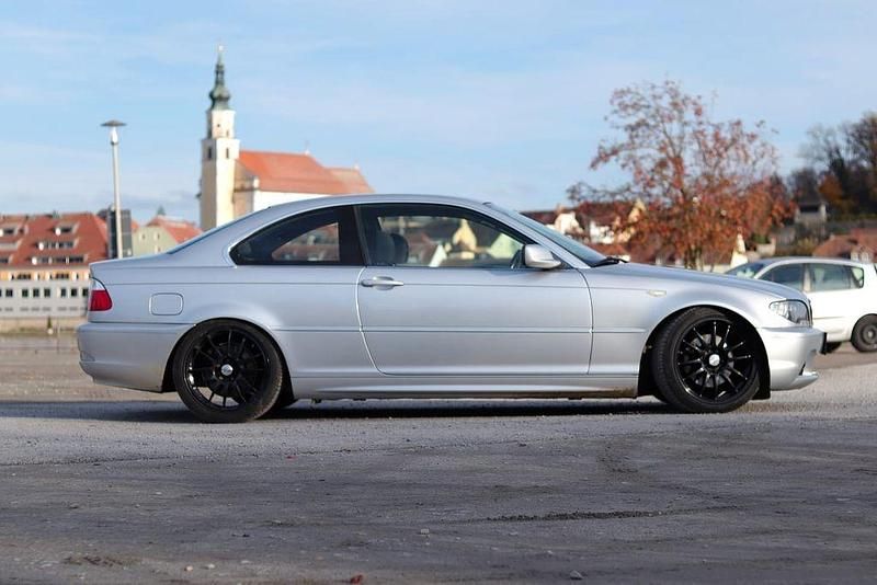 Gebraucht BMW 325 Performance 192 PS (141 kW) 2003 Silber Coupé