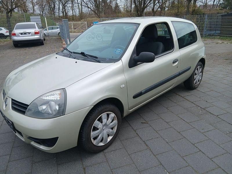 Gebraucht Renault Clio II Dynamique 75 PS (55 kW) 2009 Grün Limousine