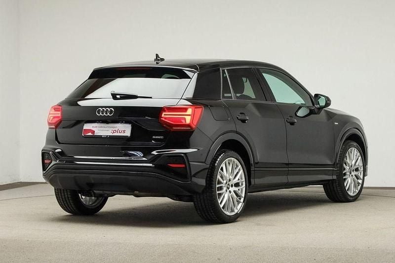 Gebraucht Audi Q2 S-Line 190 PS (139 kW) 2022 Mythosschwarz metallic (metallic) SUV