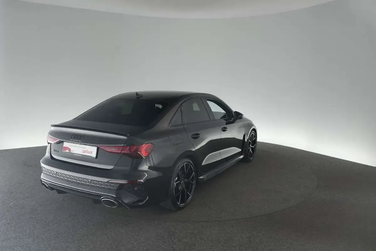Gebraucht Audi RS3 Sport 400 PS (294 kW) 2023 Schwarz Limousine