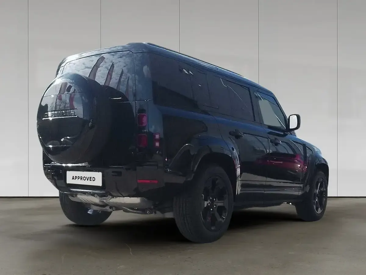 Gebraucht Land Rover Defender SE Dynamic 304 PS (223 kW) 2025 Santorini black SUV