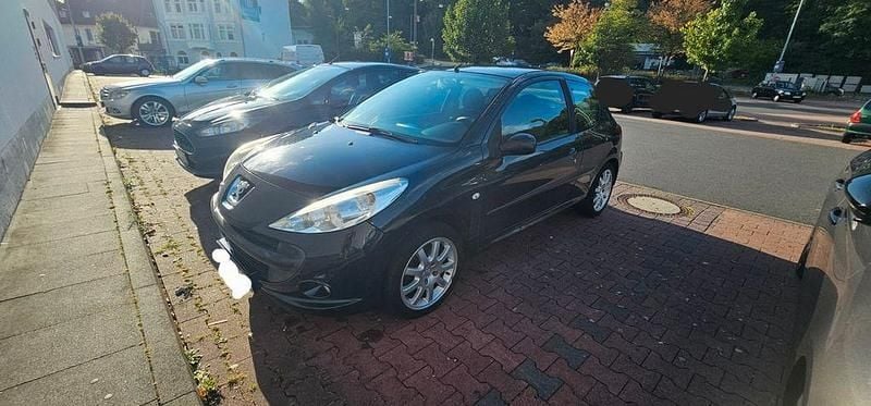 Grau Gebraucht 2009 Peugeot 206+ Kleinwagen | 1.500 € (Guter Preis) - Bild 1/4