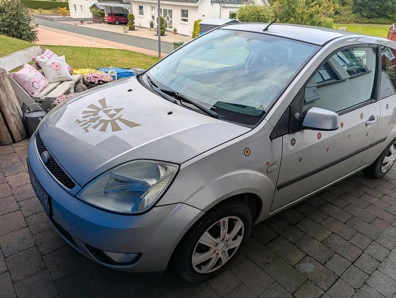 Grau Gebraucht 2005 Ford Fiesta Kleinwagen | 400 € (Superpreis) - Bild 1/1