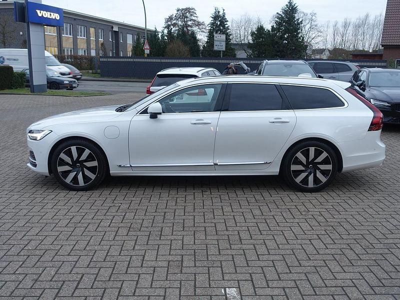 Gebraucht Volvo V90 Ultra 455 PS (334 kW) 2025 Crystal white Kombi