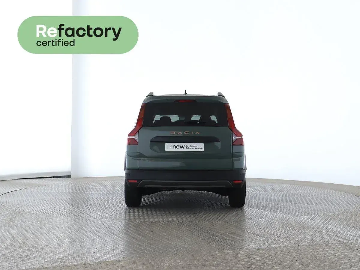 Gebraucht Dacia Jogger Extreme 110 PS (80 kW) 2025 Safarigrüngrau Van / Kleinbus