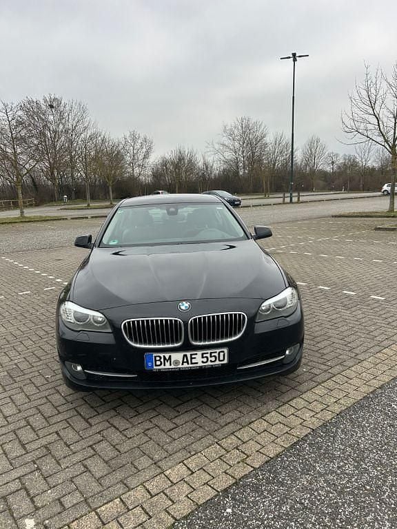Gebraucht BMW 530 258 PS (189 kW) 2012 Schwarz Limousine