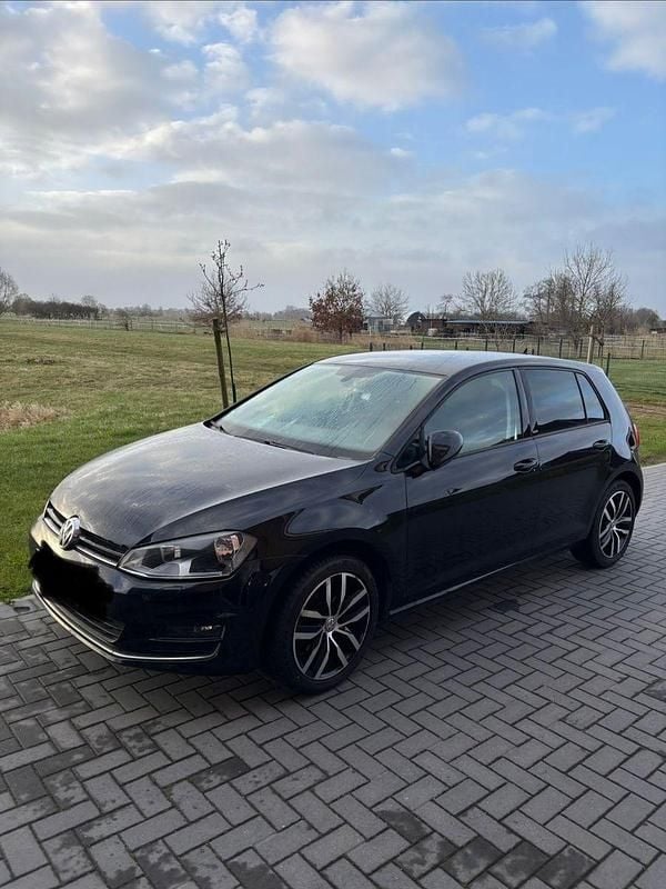 Gebraucht VW Golf VII Allstar 110 PS (80 kW) 2016 Schwarz Limousine