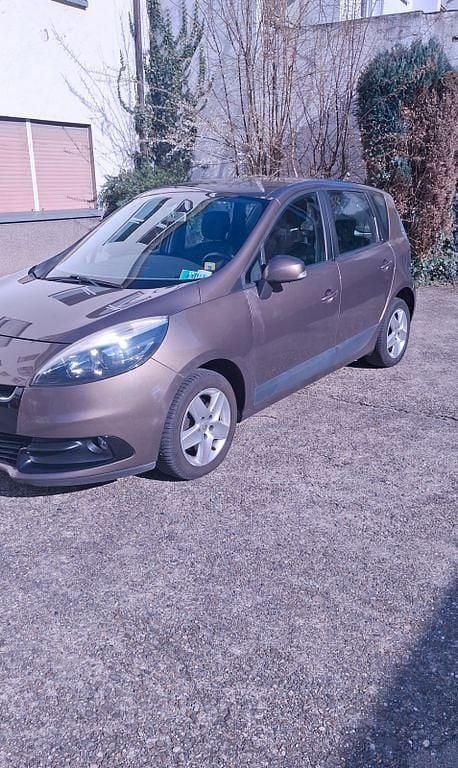 Gebraucht Renault Scénic III Dynamique 110 PS (80 kW) 2013 Braun Van / Kleinbus