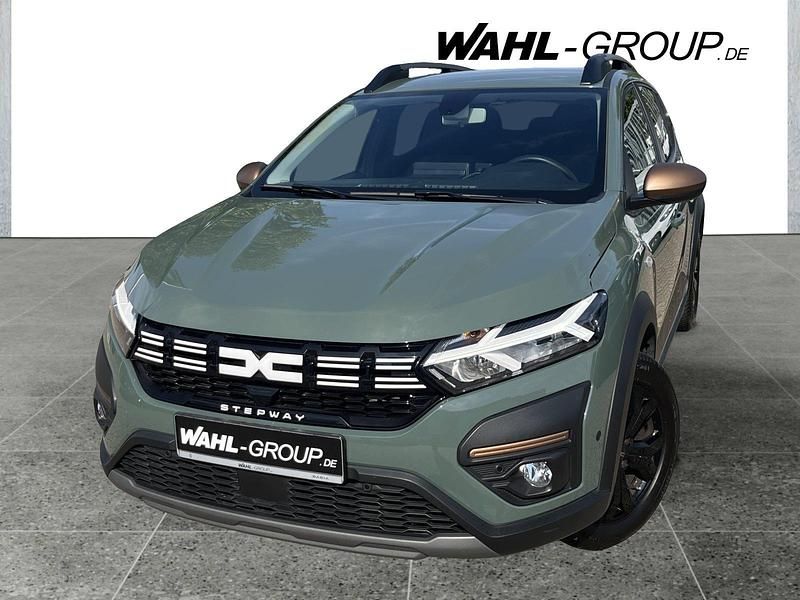 Grün Gebraucht 2023 Dacia Sandero Extreme Kleinwagen | 16.990 € (Etwas zu teuer) - Bild 1/4