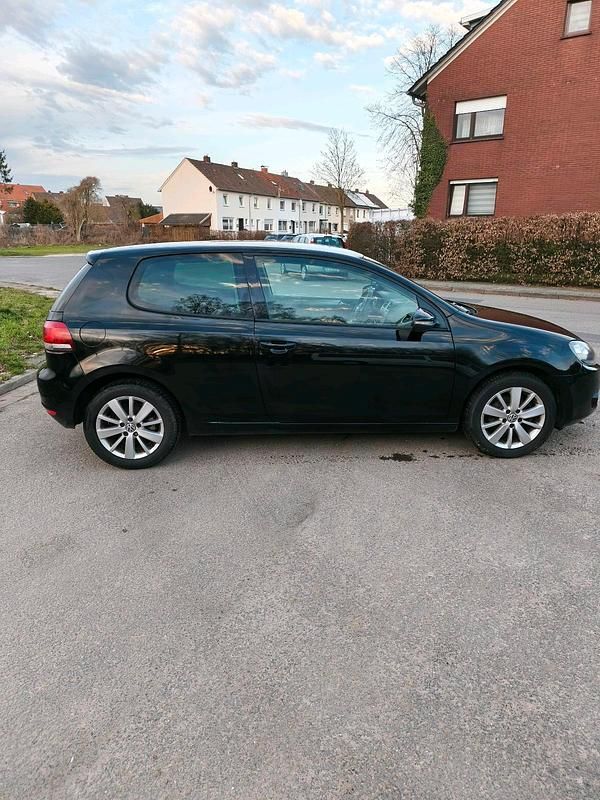 Gebraucht VW Golf 102 PS (75 kW) 2011 Schwarz Coupé