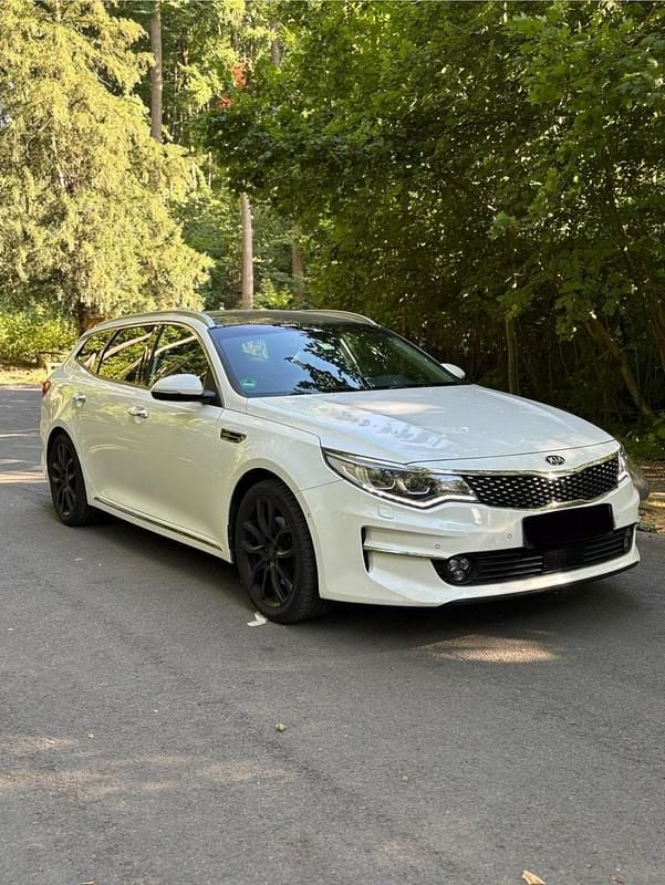 Weiß Gebraucht 2017 Kia Optima 2 Kombi | 11.300 € (Guter Preis) - Bild 1/4