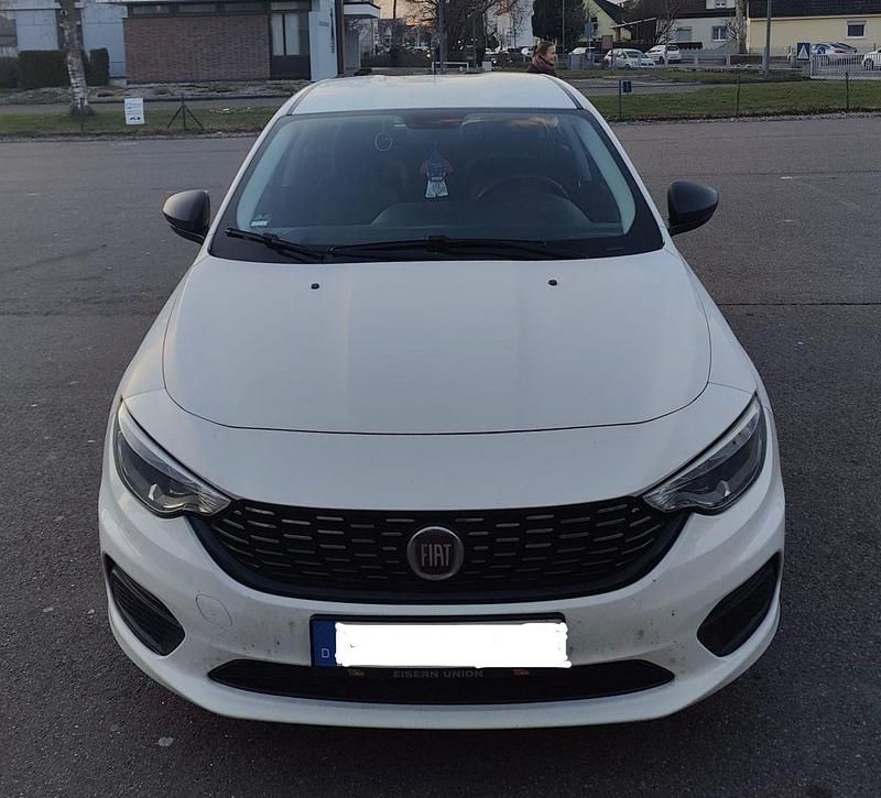 Gebraucht Fiat Tipo Pop 95 PS (69 kW) 2017 Weiß Limousine