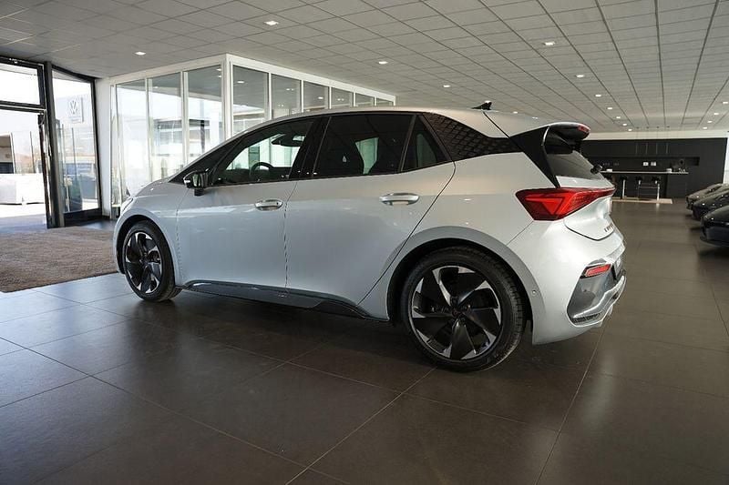 Neu Cupra Born 169 kW (231 PS) 2026 Silber Kleinwagen