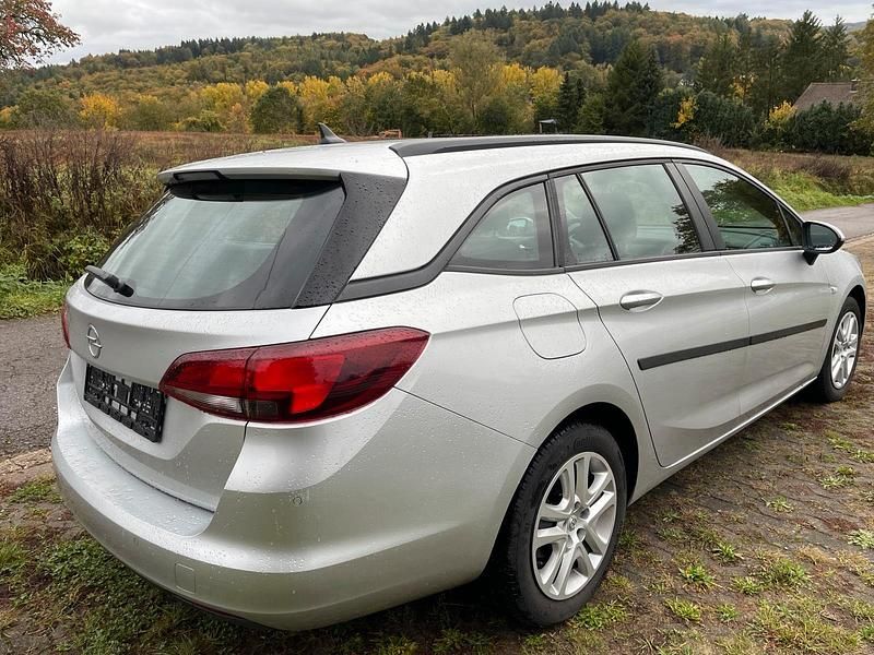 Gebraucht Opel Astra Edition 110 PS (80 kW) 2019 Silber Kombi