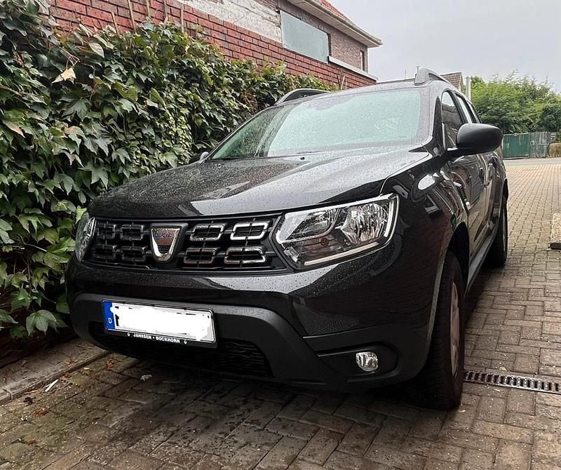 Schwarz Gebraucht 2018 Dacia Duster Comfort SUV | 11.900 € (Guter Preis) - Bild 1/4