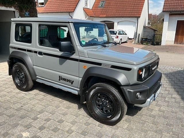 Gebraucht Suzuki Jimny 102 PS (75 kW) 2024 Grau SUV