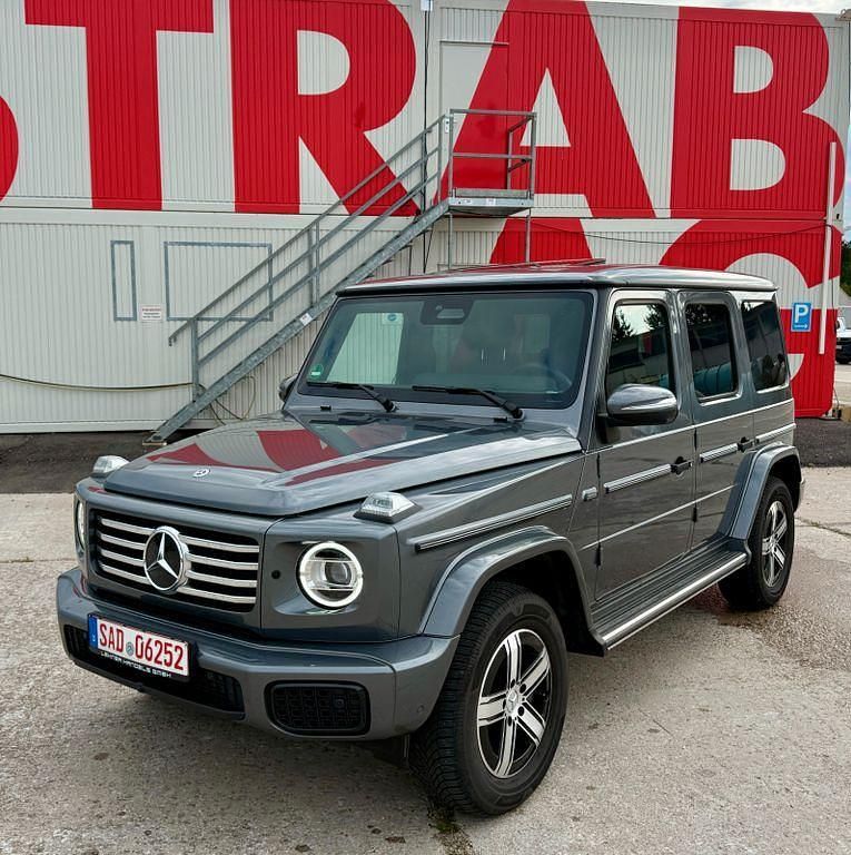 Grau Gebraucht 2024 Mercedes G450 Exclusive SUV | 144.999 € - Bild 1/4
