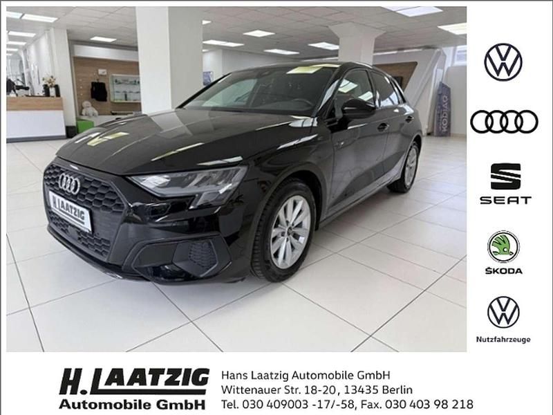 Brillantschwarz Gebraucht 2021 Audi A3 Sportback Kombi | 24.990 € (Fairer Preis) - Bild 1/4