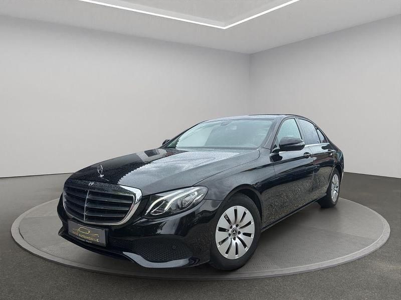 Schwarz Gebraucht 2019 Mercedes E200 Limousine | 17.999 € (Superpreis) - Bild 1/4