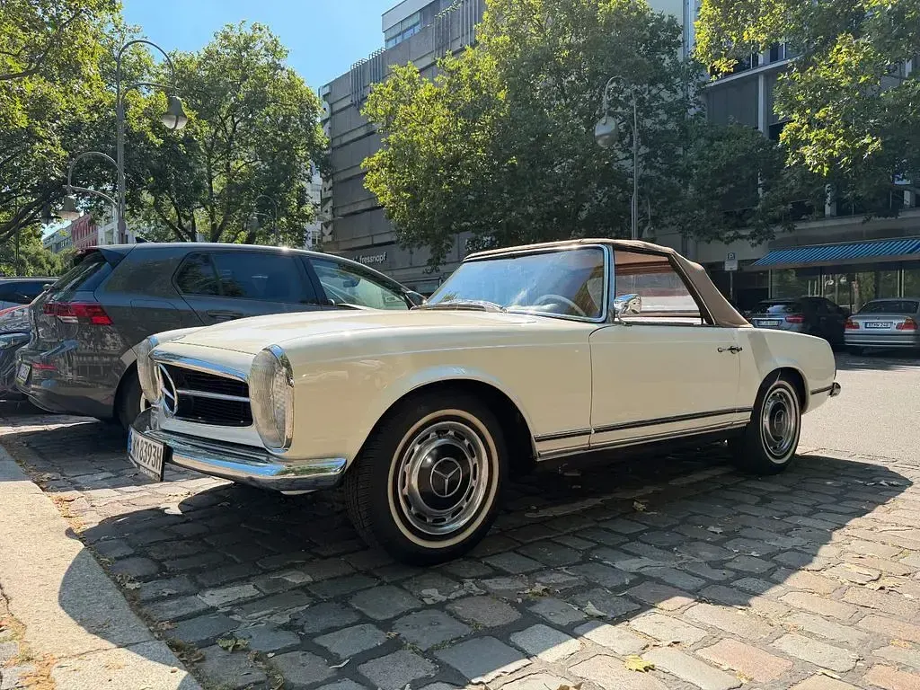 Gebraucht Mercedes 230 150 PS (110 kW) 1965 Weiß Cabrio