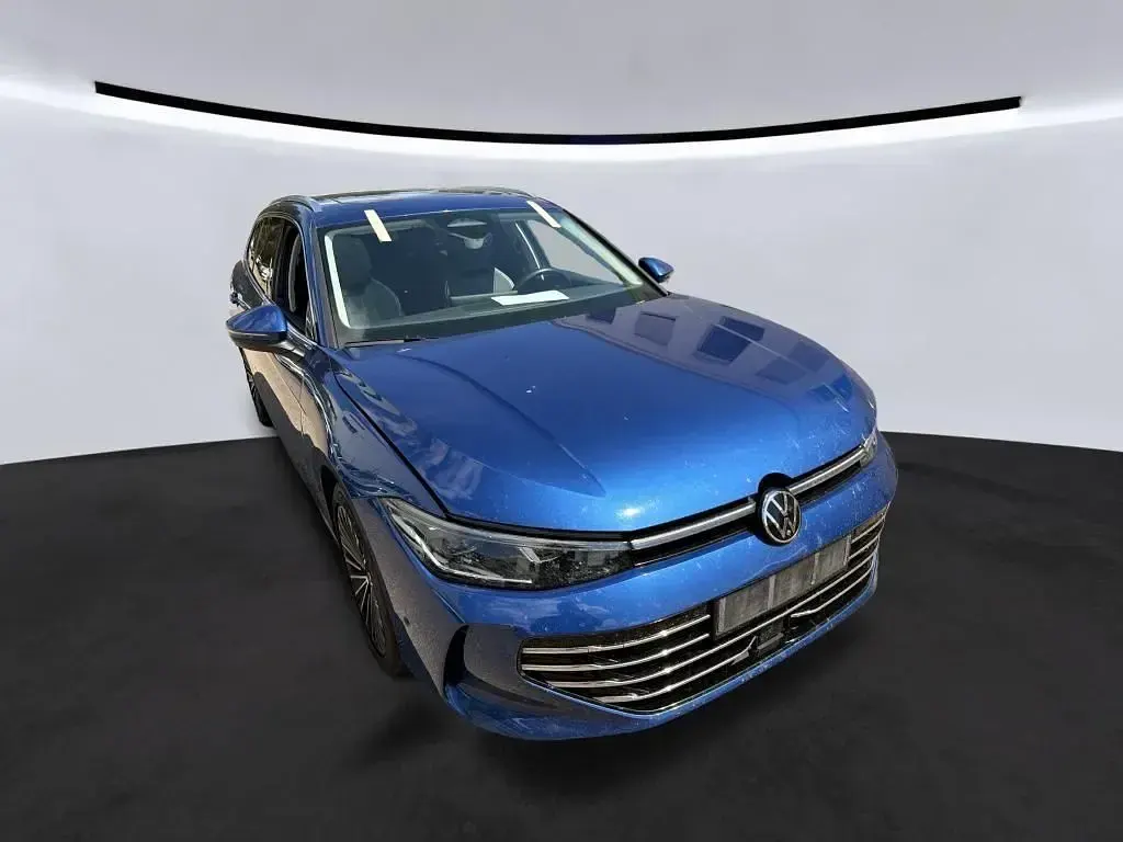 Gebraucht VW Passat IQ Drive 150 PS (110 kW) 2024 Blau Kombi