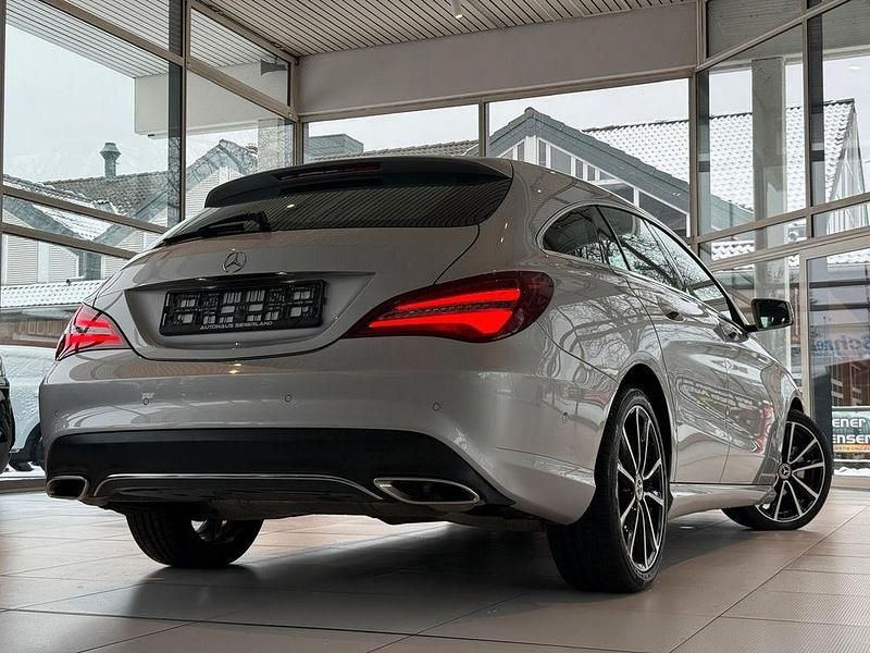 Gebraucht Mercedes CLA200 156 PS (114 kW) 2018 Silber Limousine