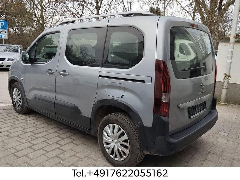 Gebraucht Peugeot Rifter Active 131 PS (96 kW) 2018 Grau Van / Kleinbus