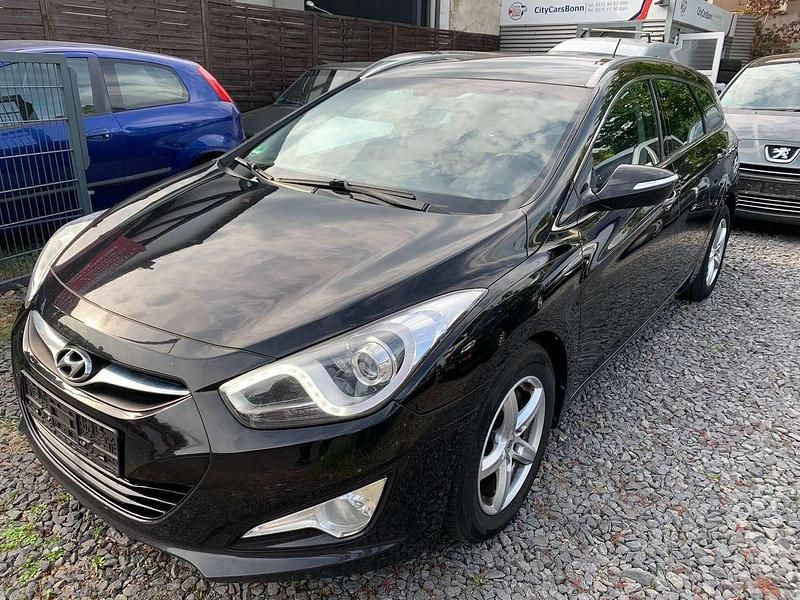 Phantom black Gebraucht 2014 Hyundai i40 Edition Kombi | 3.790 € (Guter Preis) - Bild 1/4